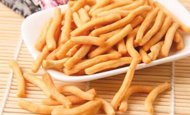 零食厂家货源，低门槛做代理，免费教客源(图1)